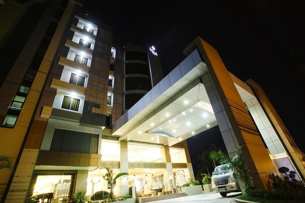 Big 8 Corporate Hotel Tagum Exterior photo